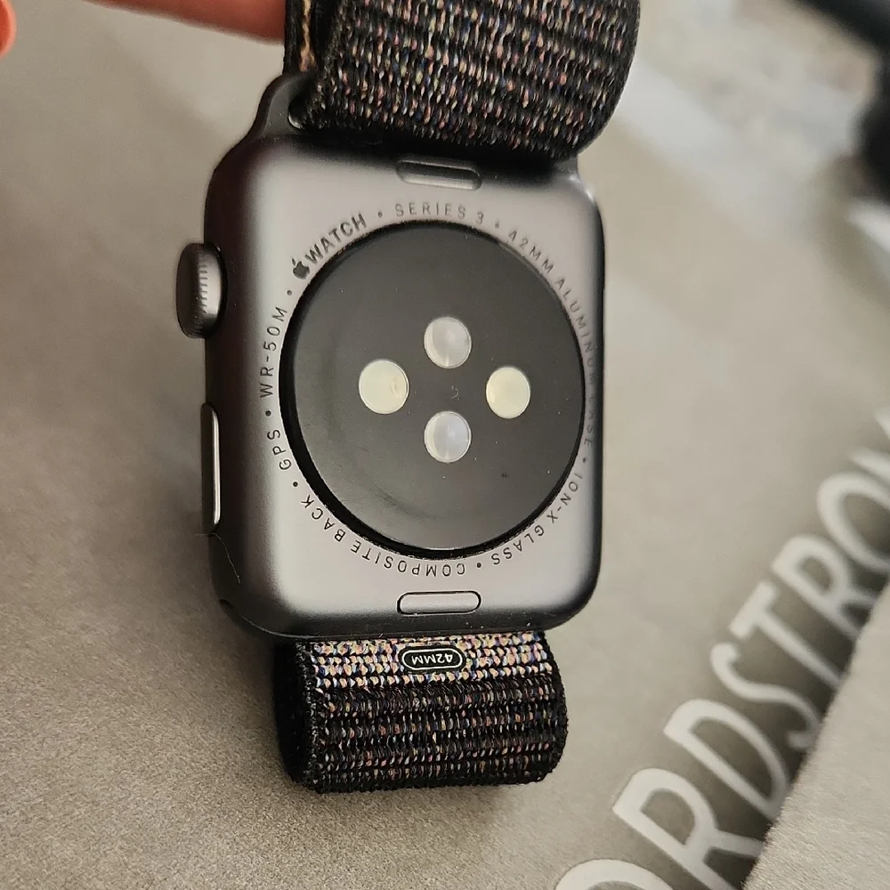 Apple Watch Series 3 - Black w Stretch Strap